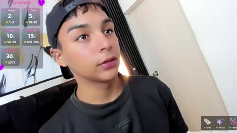 Snapshot of seductivo_jr chatting on 18, 4, 2026 seductivo online show from 18, 4, 2026