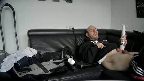 Snapshot of seeebi chatting on 8, 12, 2024 Sebastian online show from 8, 12, 2024