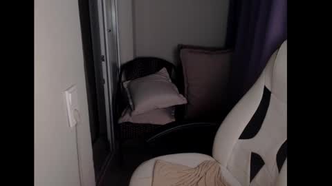 Emily online show from 22, 1, 2025