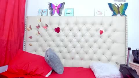 selena_beautyy online show from 7, 5, 2026