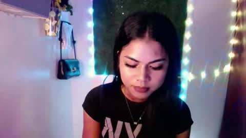 selena_fox2000 online show from 21, 4, 2026