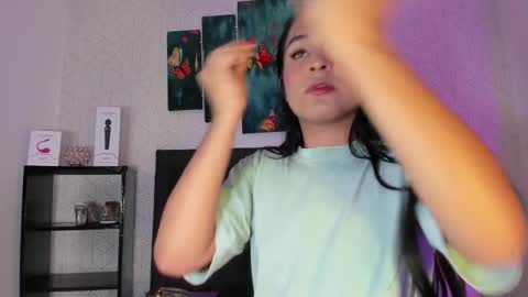 selena_fox7 online show from 4, 10, 2025