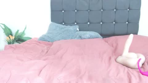 Selena online show from 3, 2, 2025