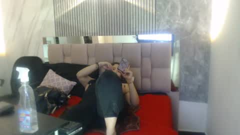 Snapshot of selena_tits_ chatting on 22, 6, 2026 Selena online show from 22, 6, 2026