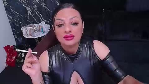 Selene online show from 12, 7, 2026