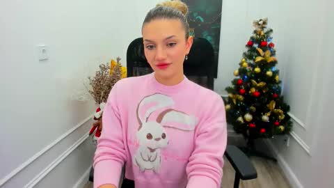 selenaemoore online show from 5, 12, 2025