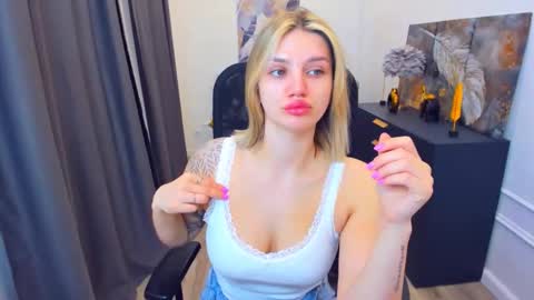 selenaemoore online show from 6, 5, 2026