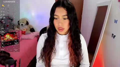 Snapshot of selene_e chatting on 11, 1, 2025 Karol. online show from 11, 1, 2025