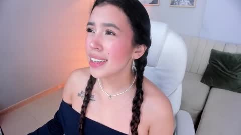 Snapshot of selene_e chatting on 8, 9, 2025 Karol. online show from 8, 9, 2025