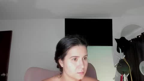 Alejandra  online show from 18, 9, 2025