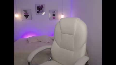 selene_rouse_ online show from 23, 11, 2025
