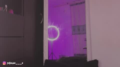 Snapshot of selenee___e chatting on 17, 2, 2025 selene online show from 17, 2, 2025