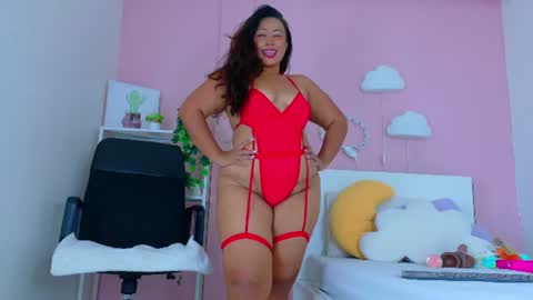 Snapshot of selenegibson__ chatting on 12, 6, 2026 SELENE GIBSON online show from 12, 6, 2026
