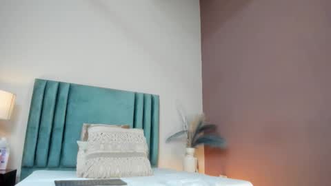 Selene Lujan online show from 3, 2, 2026