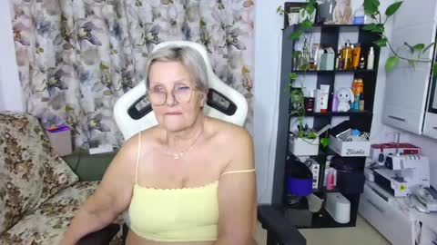 Snapshot of selenna57 chatting on 24, 2, 2025 Selenna online show from 24, 2, 2025