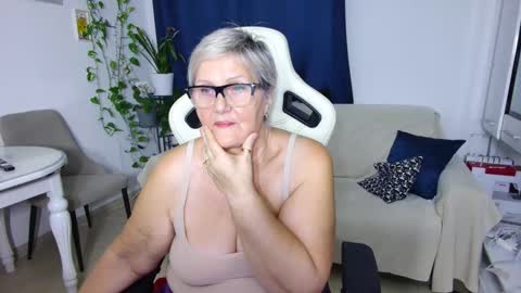 Snapshot of selenna57 chatting on 1, 2, 2026 Selenna online show from 1, 2, 2026