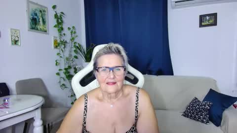 Snapshot of selenna57 chatting on 2, 2, 2026 Selenna online show from 2, 2, 2026