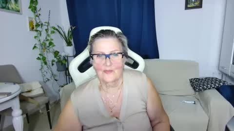 Snapshot of selenna57 chatting on 26, 3, 2026 Selenna online show from 26, 3, 2026