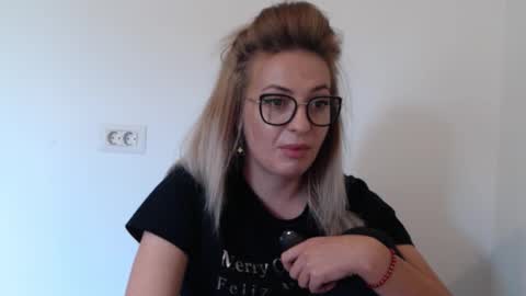 Selenna online show from 5, 10, 2025