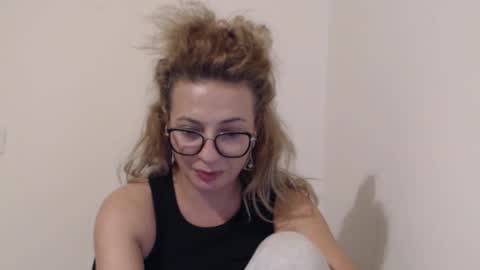 Selenna online show from 10, 10, 2025