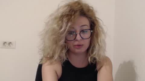 Selenna online show from 28, 10, 2025