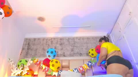 Selenna Cooper online show from 27, 6, 2026