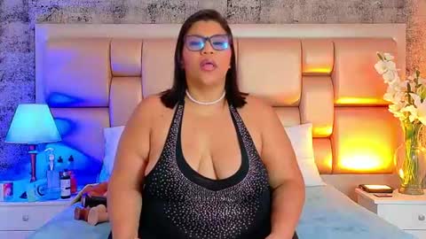 Selenna Cooper online show from 7, 7, 2026