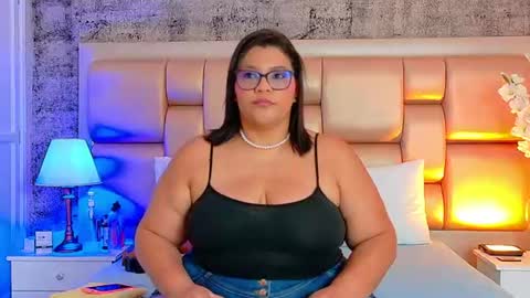 Selenna Cooper online show from 8, 7, 2026