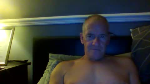 selfsucker28772 online show from 1, 10, 2025