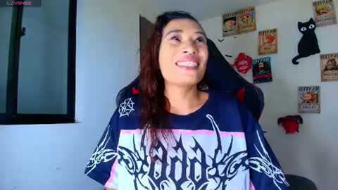 Snapshot of selina_kyl3 chatting on 3, 7, 2026 Selinna Kyle online show from 3, 7, 2026