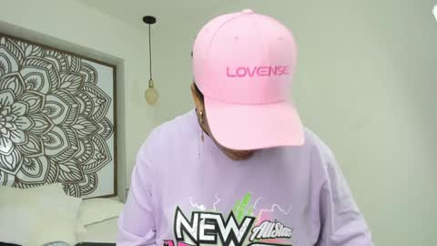 Snapshot of selket_ chatting on 21, 1, 2025 Selket online show from 21, 1, 2025