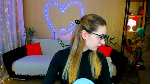 sensitiveheartt online show from 28, 4, 2026