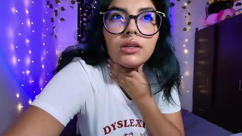 Camille and sophie online show from 29, 3, 2026