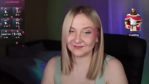 Snapshot of sensual_girrrl chatting on 25, 9, 2025 Ilona online show from 25, 9, 2025