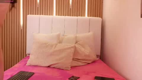 Sensual Kim77 online show from 7, 5, 2026
