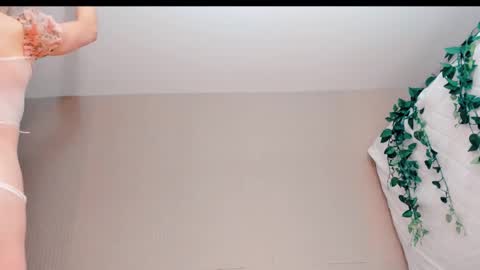 Snapshot of sensual_miss_mia chatting on 27, 2, 2026 Mia online show from 27, 2, 2026