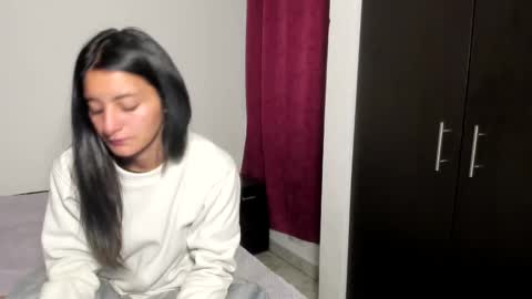 sensual_skinny online show from 30, 9, 2025