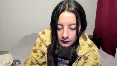 sensual_skinny online show from 7, 10, 2025