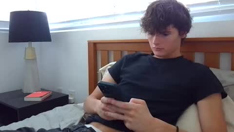 Snapshot of sensualalien chatting on 5, 2, 2025 Cam online show from 5, 2, 2025