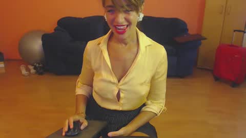 sensualmyra online show from 27, 9, 2025