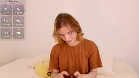 Snapshot of seraphine_star chatting on 27, 6, 2026 Seraphine star online show from 27, 6, 2026