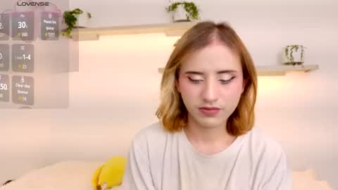 Snapshot of seraphine_star chatting on 16, 7, 2026 Seraphine star online show from 16, 7, 2026