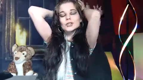 Seraphin Munster online show from 1, 2, 2025