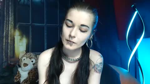 Seraphin Munster online show from 9, 3, 2025