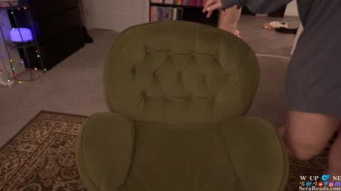 SeraReads online show from 12, 1, 2025