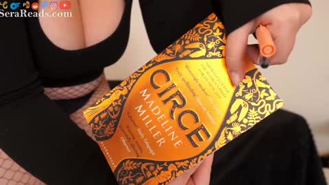 SeraReads online show from 22, 11, 2025