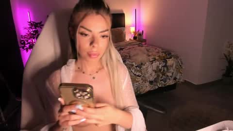Snapshot of seravonndee chatting on 3, 6, 2026 Ana online show from 3, 6, 2026