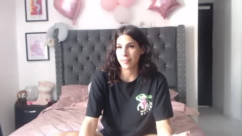 Snapshot of serenaroussee chatting on 28, 2, 2025 sararoussee online show from 28, 2, 2025