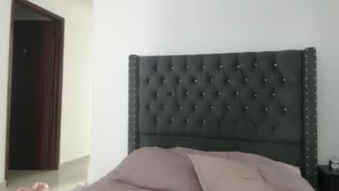 sararoussee online show from 8, 2, 2026