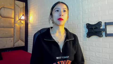 Snapshot of serene_waves chatting on 17, 3, 2026 Serene online show from 17, 3, 2026